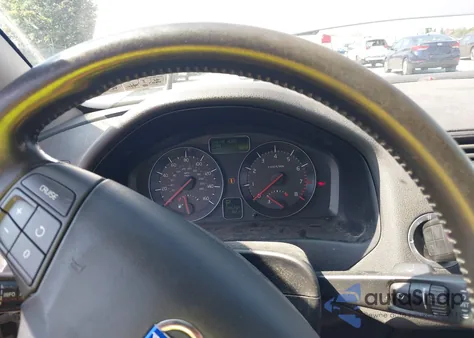 2010 Volvo C70 T5 from USA, damaged, VIN YV1672MC1AJ094112